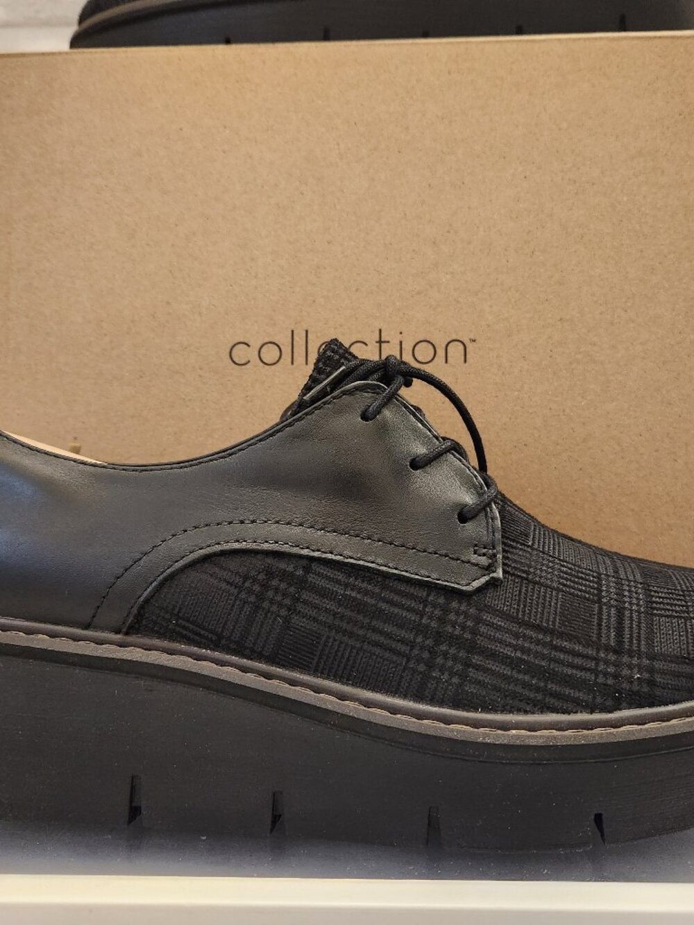 Clarks Airabell Tye Black Interest Loafers. NIB. Women's. Size 11